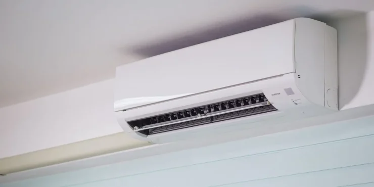 gros plan climatiseur mural interieur